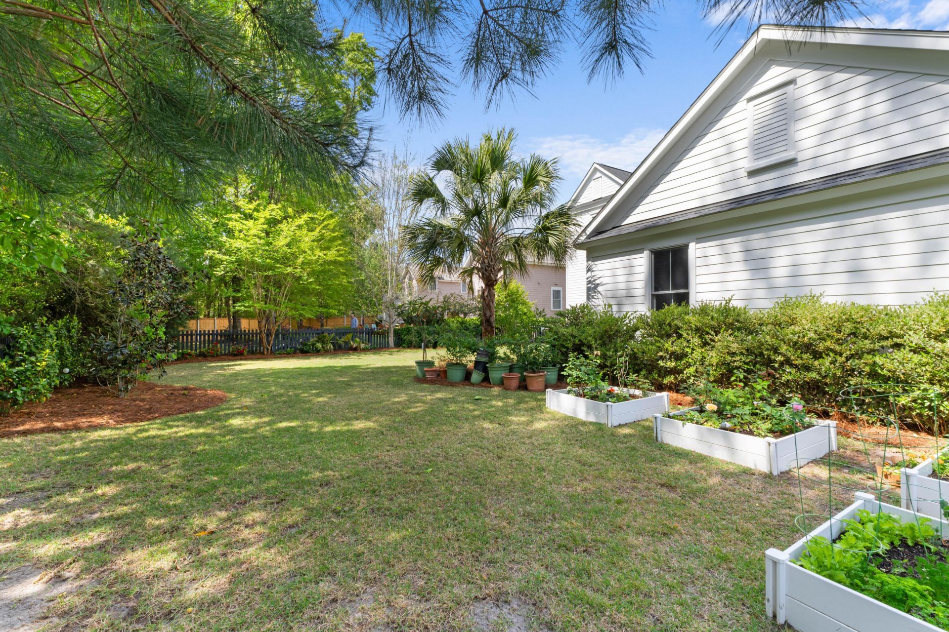 3894 Fifle Street Photo 43