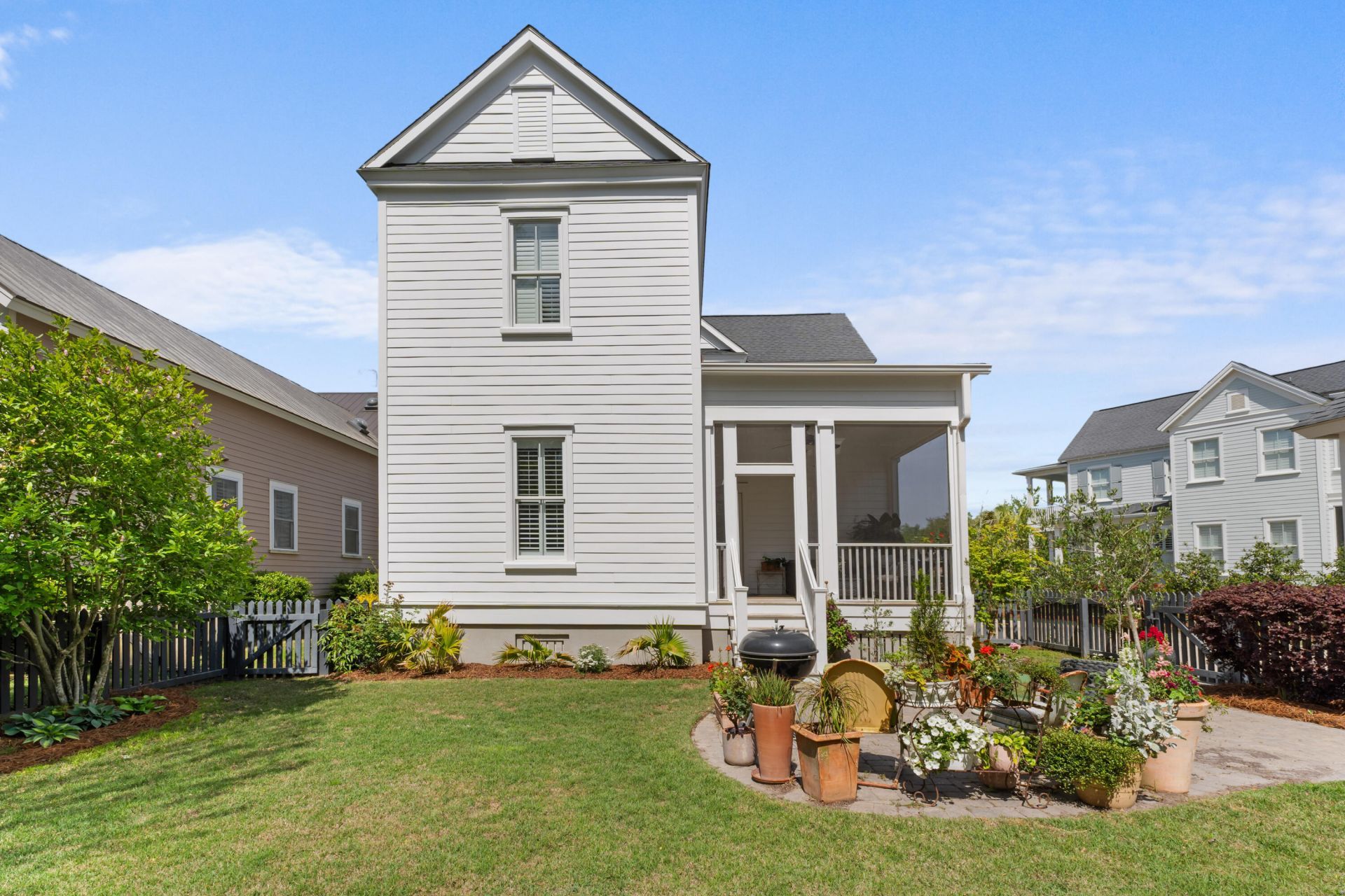 3894 Fifle Street Photo 44