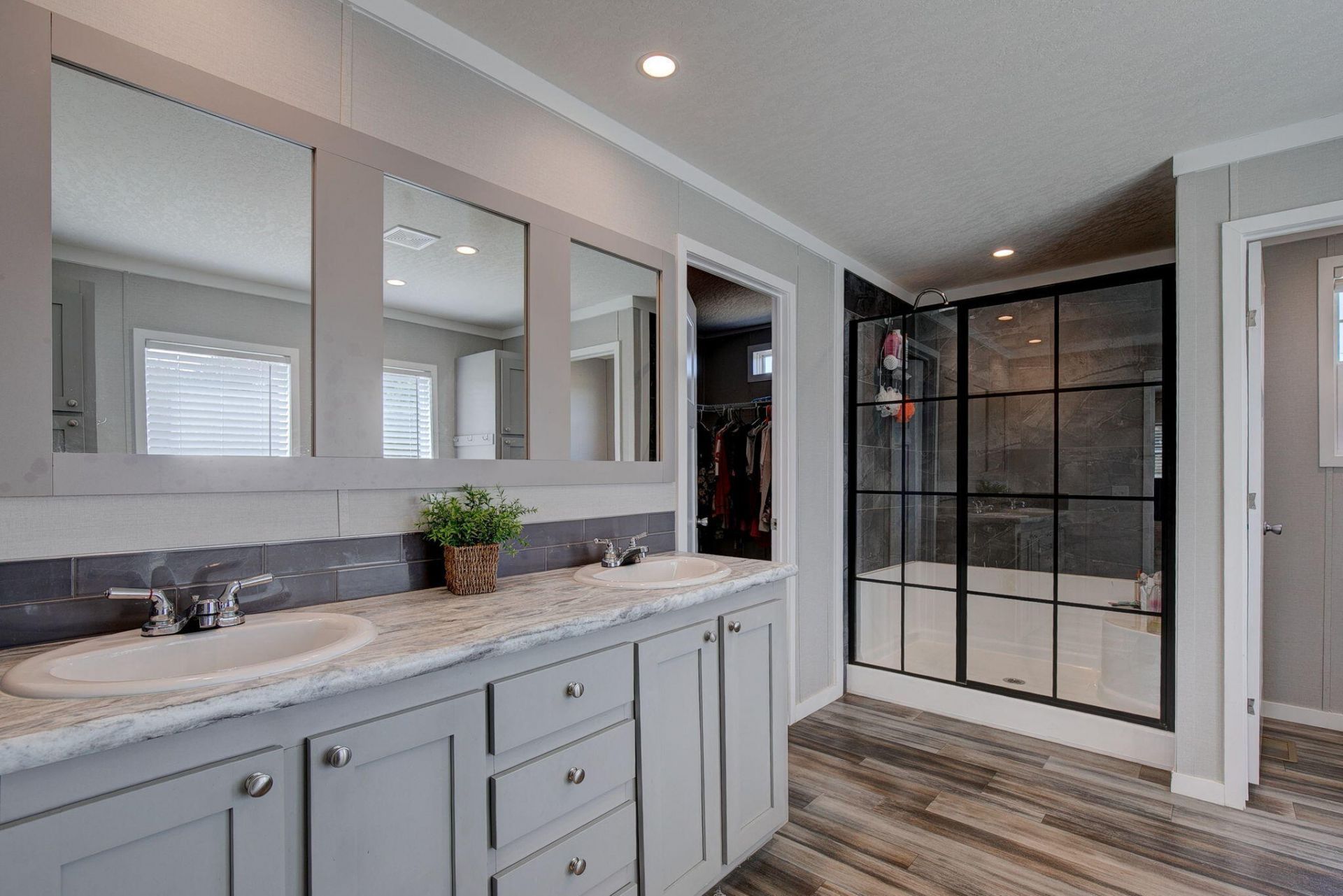 1100 Marlowe Drive Photo 23