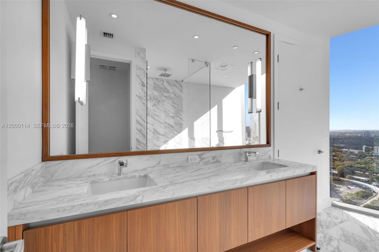 175 SE 25 Rd, Unit 3003, Miami, FL 33129 Photo