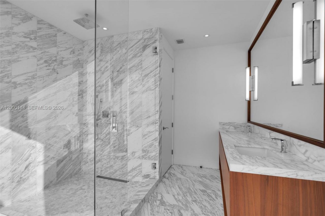 175 SE 25 Rd, Unit 3003, Miami, FL 33129 Photo