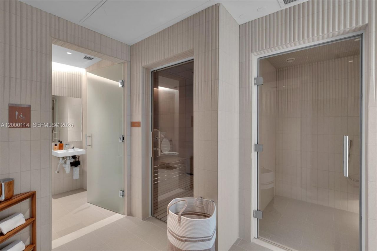 175 SE 25 Rd, Unit 3003, Miami, FL 33129 Photo