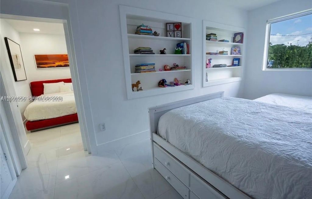 31 SW 6th St, Hallandale Beach, FL 33009 Photo