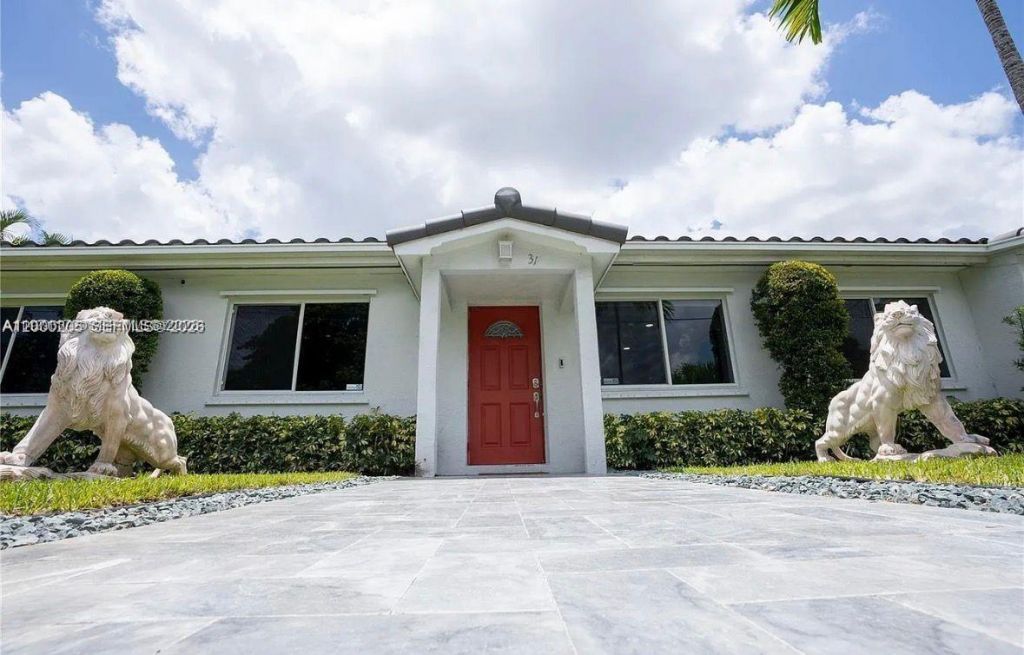 31 SW 6th St, Hallandale Beach, FL 33009 Photo