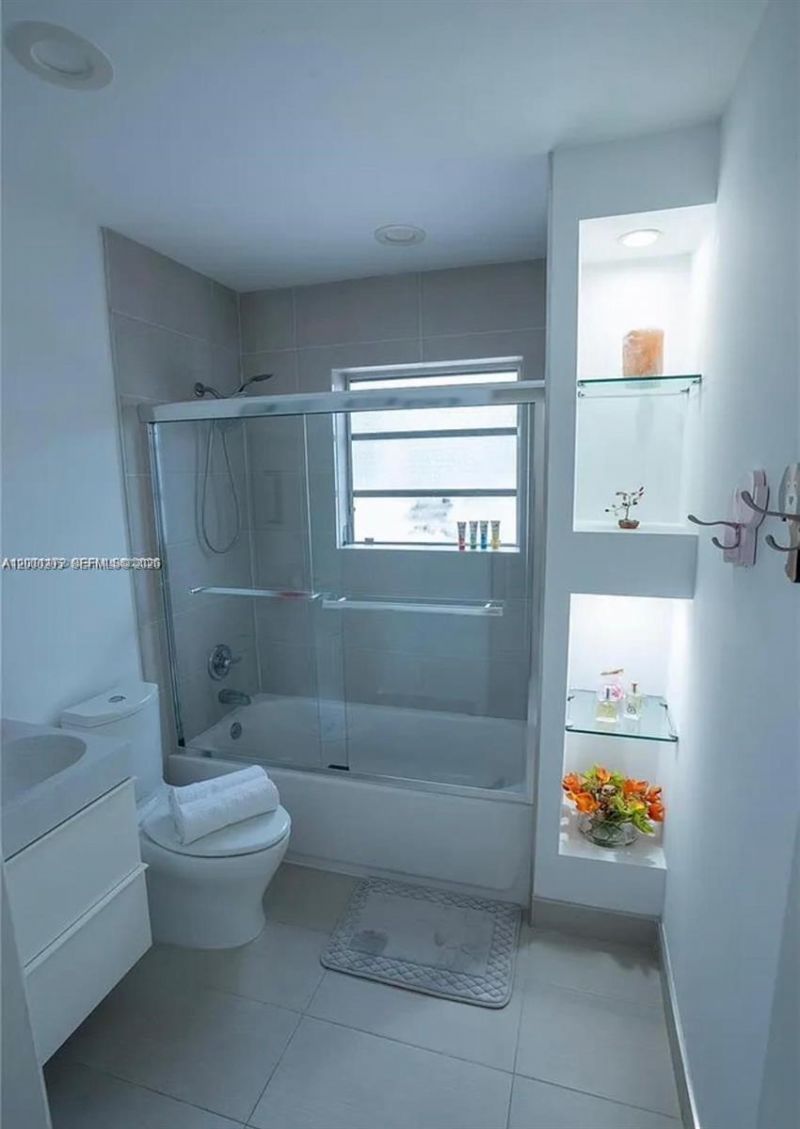 31 SW 6th St, Hallandale Beach, FL 33009 Photo