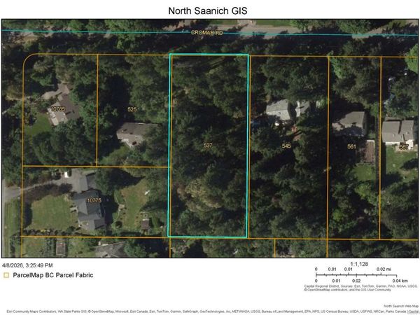 537 Cromar Rd, North Saanich, BC V8L 5M5