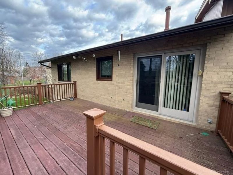 4243 Glenayre Drive, Englewood, OH 45322 Photo 3