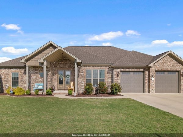 208 Wynchase Dr, Muscle Shoals, AL 35661