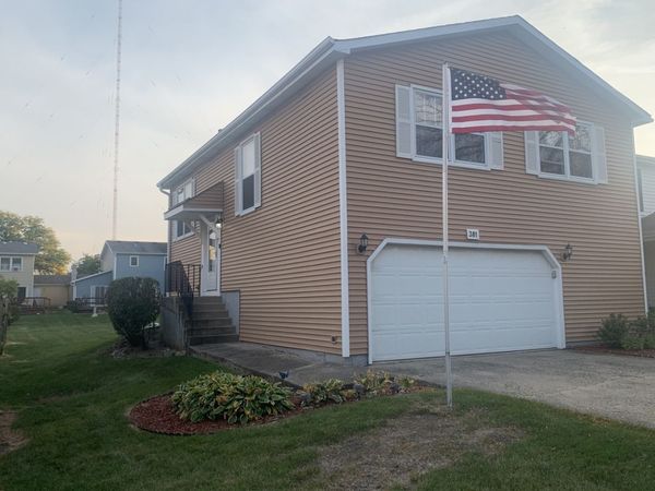 381 Thorncliffe Drive, Glendale Heights, IL 60139