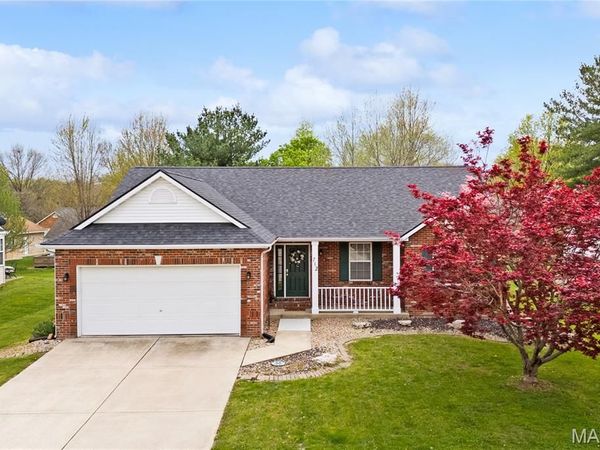 712 Slippery Rock Drive , Edwardsville, IL 62025