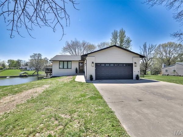 111 Elm Drive, Edwardsville, IL 62025