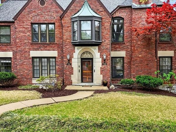 7508 York Drive, Unit A, St Louis, MO 63105