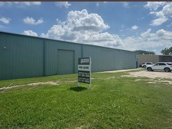121 W 6th Street , Justin, TX 76247