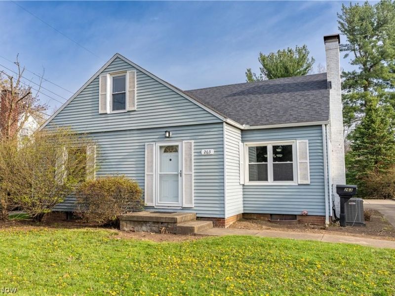 263 Everhard Road SW, North Canton, OH 44709 Photo 2