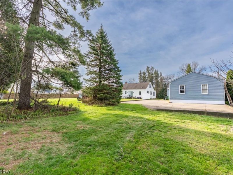 263 Everhard Road SW, North Canton, OH 44709 Photo 4