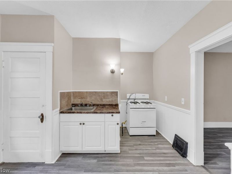 3103 Bradwell Avenue, Unit 2, Cleveland, OH 44109 Photo 11