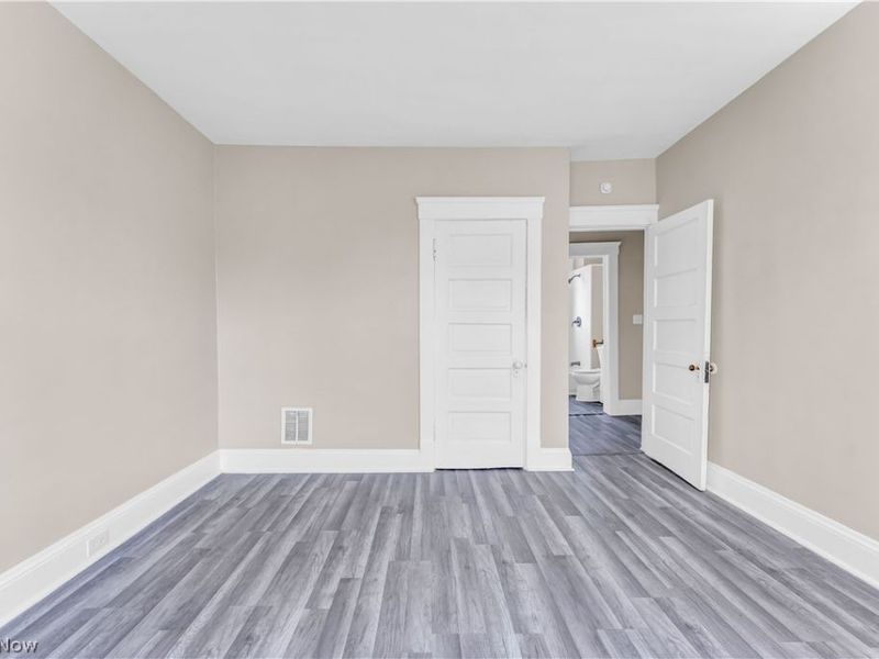 3103 Bradwell Avenue, Unit 2, Cleveland, OH 44109 Photo 16