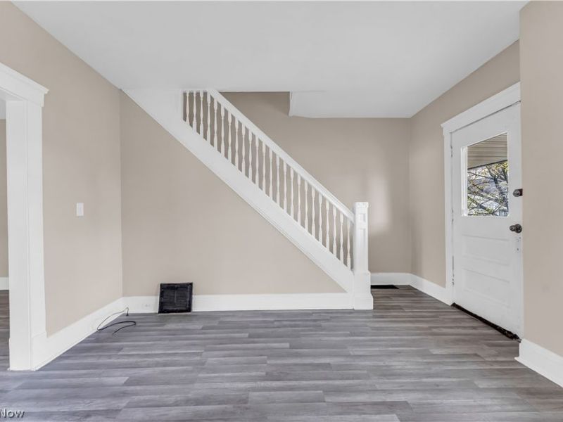 3103 Bradwell Avenue, Unit 2, Cleveland, OH 44109 Photo 5