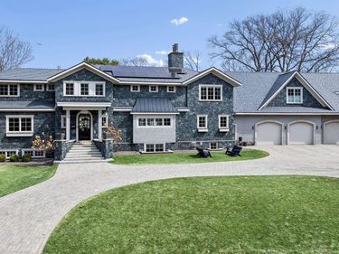 4929 E Sunnyslope Road, Edina, MN 55424