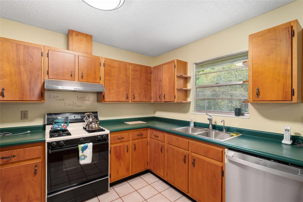 505 NW 37th Place , Gainesville, FL 32609 Photo