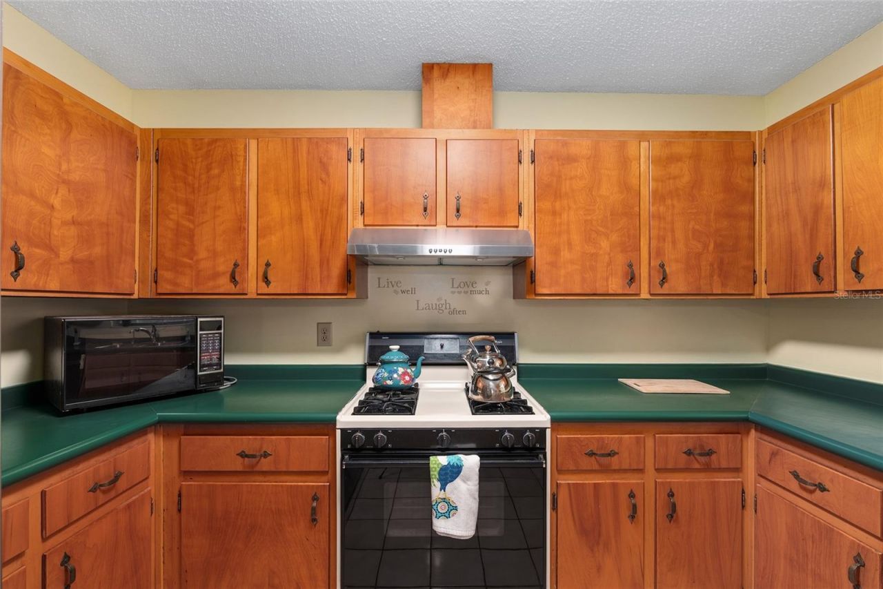 505 NW 37th Place , Gainesville, FL 32609 Photo