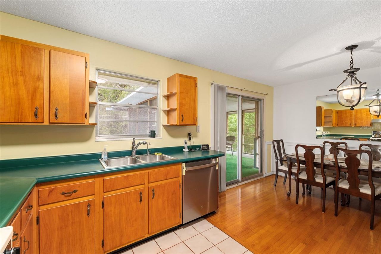 505 NW 37th Place , Gainesville, FL 32609 Photo