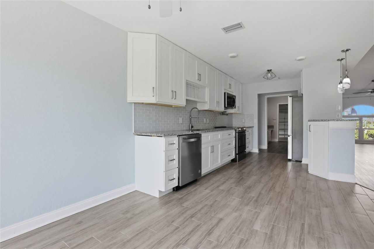 5207 86th Street Court W, Bradenton, FL 34210 Photo