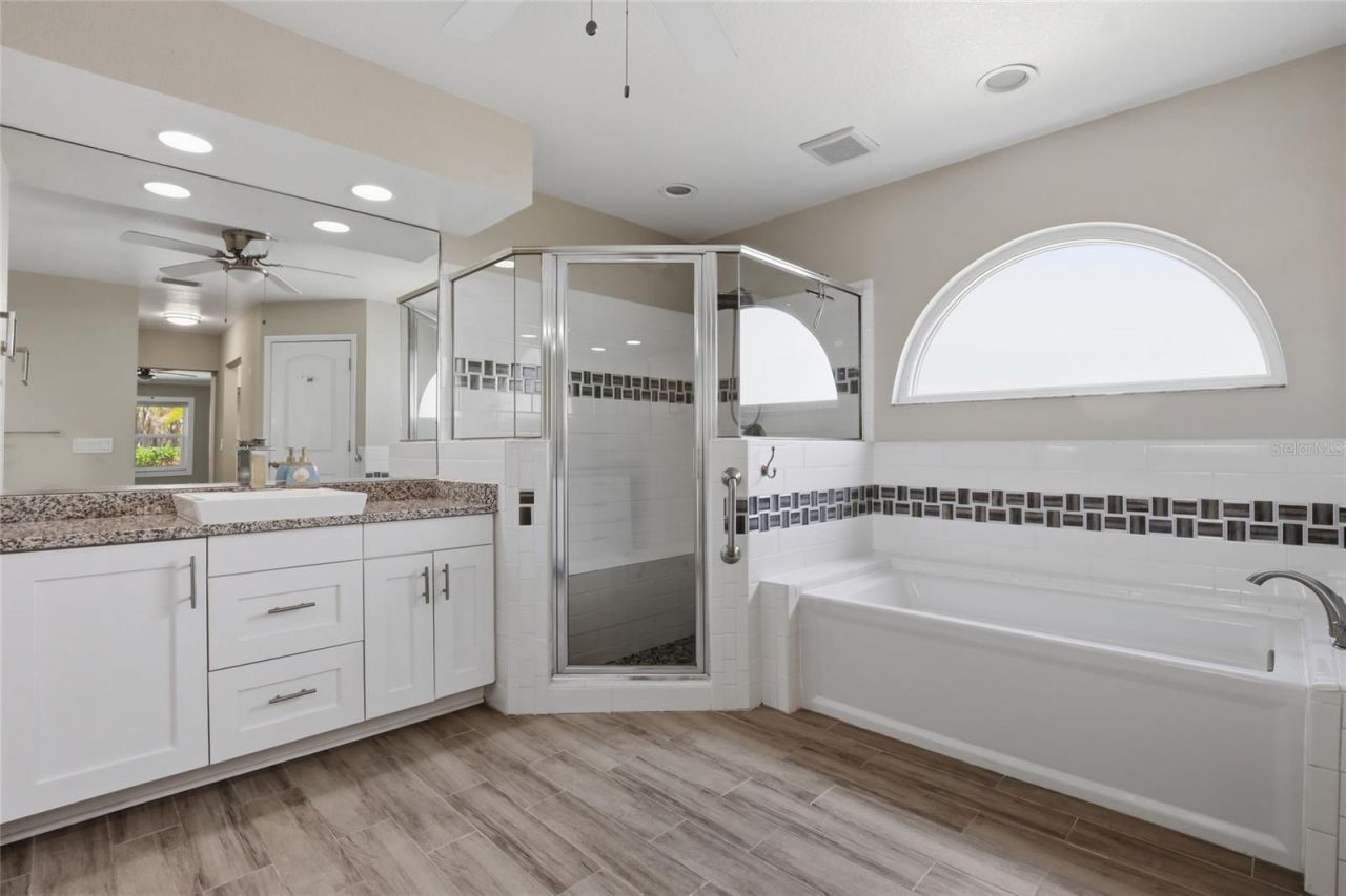 5207 86th Street Court W, Bradenton, FL 34210 Photo