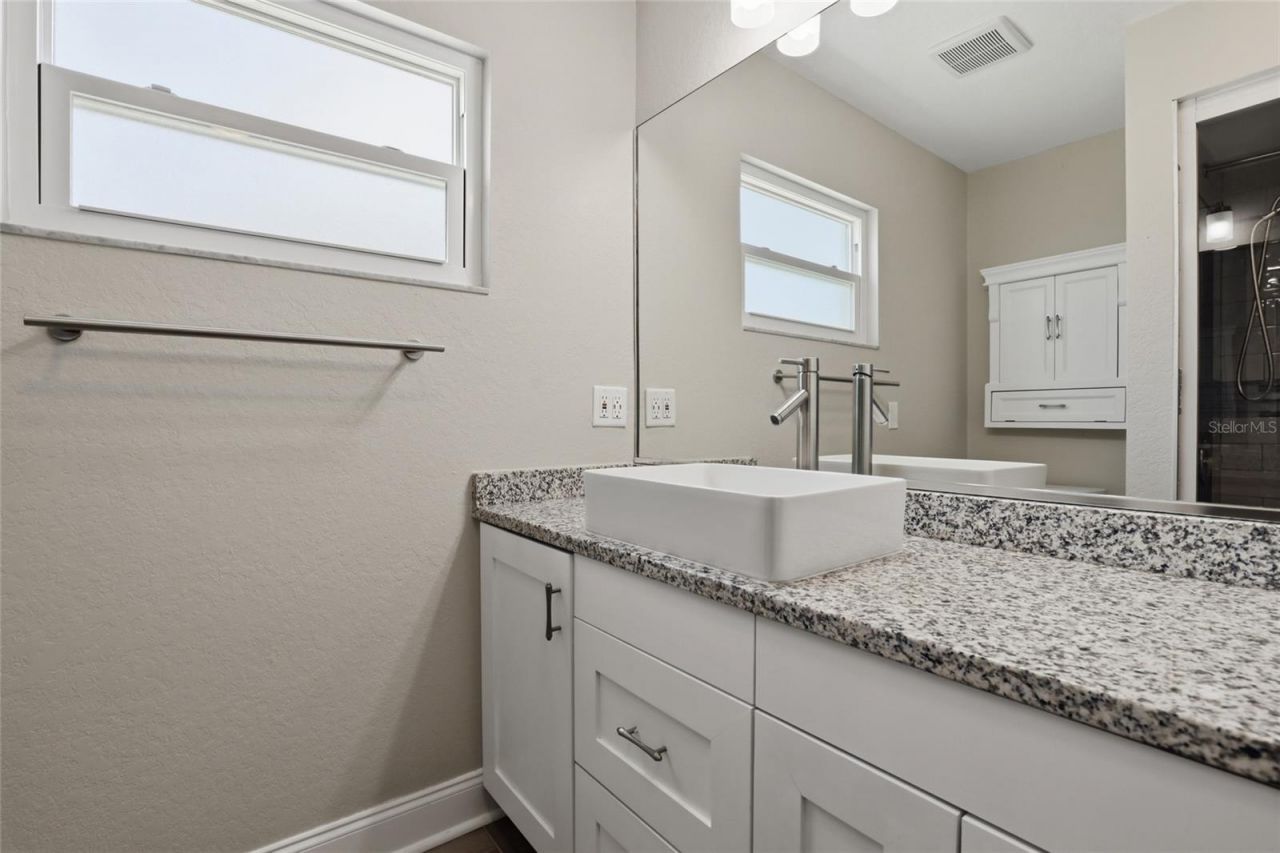 5207 86th Street Court W, Bradenton, FL 34210 Photo