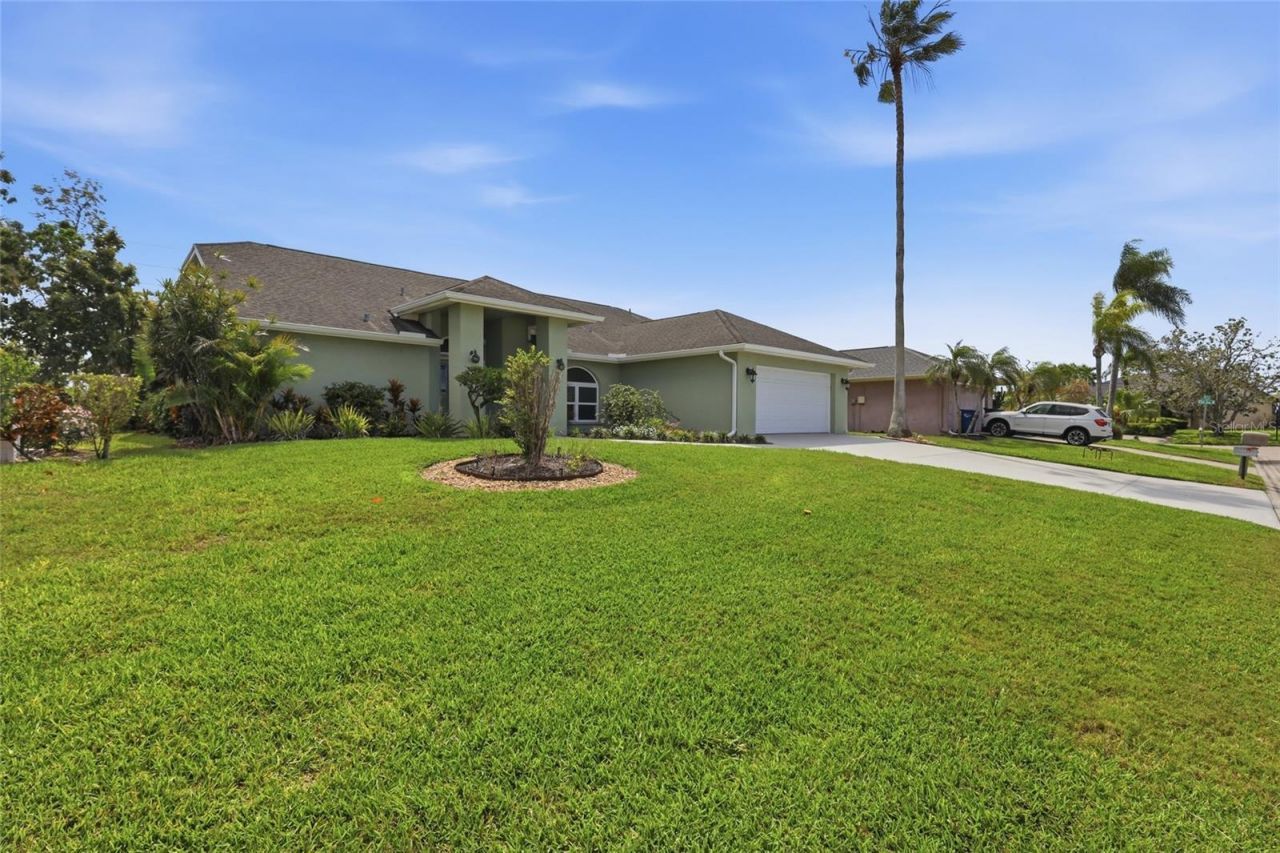 5207 86th Street Court W, Bradenton, FL 34210 Photo