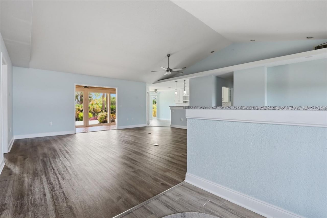 5207 86th Street Court W, Bradenton, FL 34210 Photo