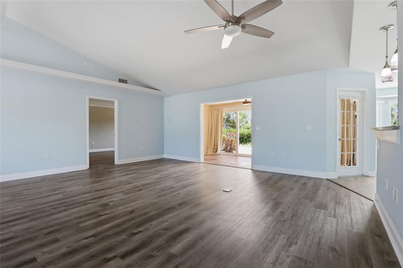 5207 86th Street Court W, Bradenton, FL 34210 Photo
