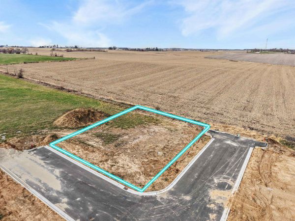 71 S 8th Street, Evansville, WI 53536