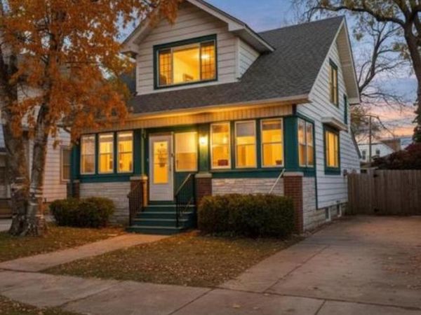 1629 West BOULEVARD, Racine, WI 53405