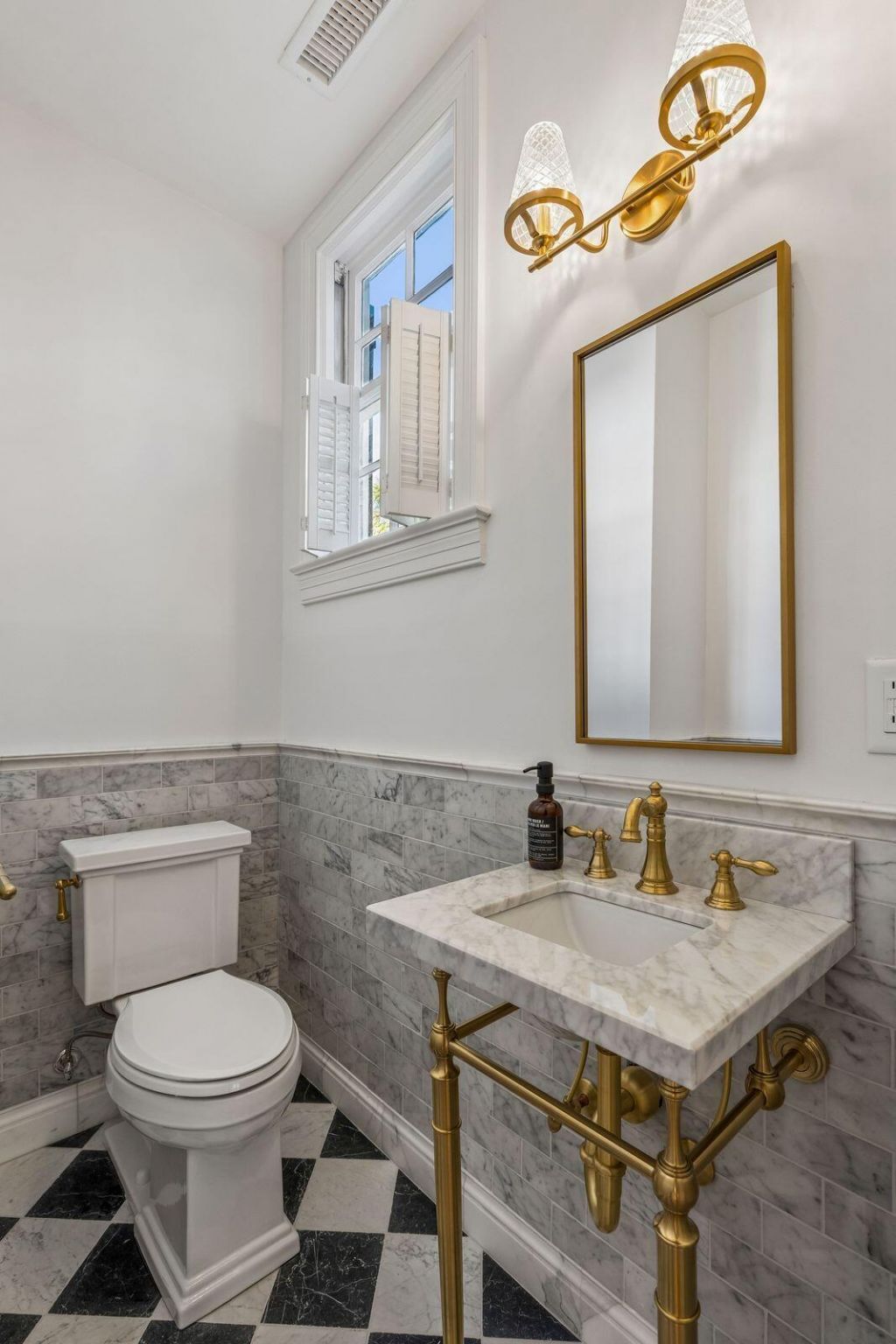 19 Water Street Photo 24