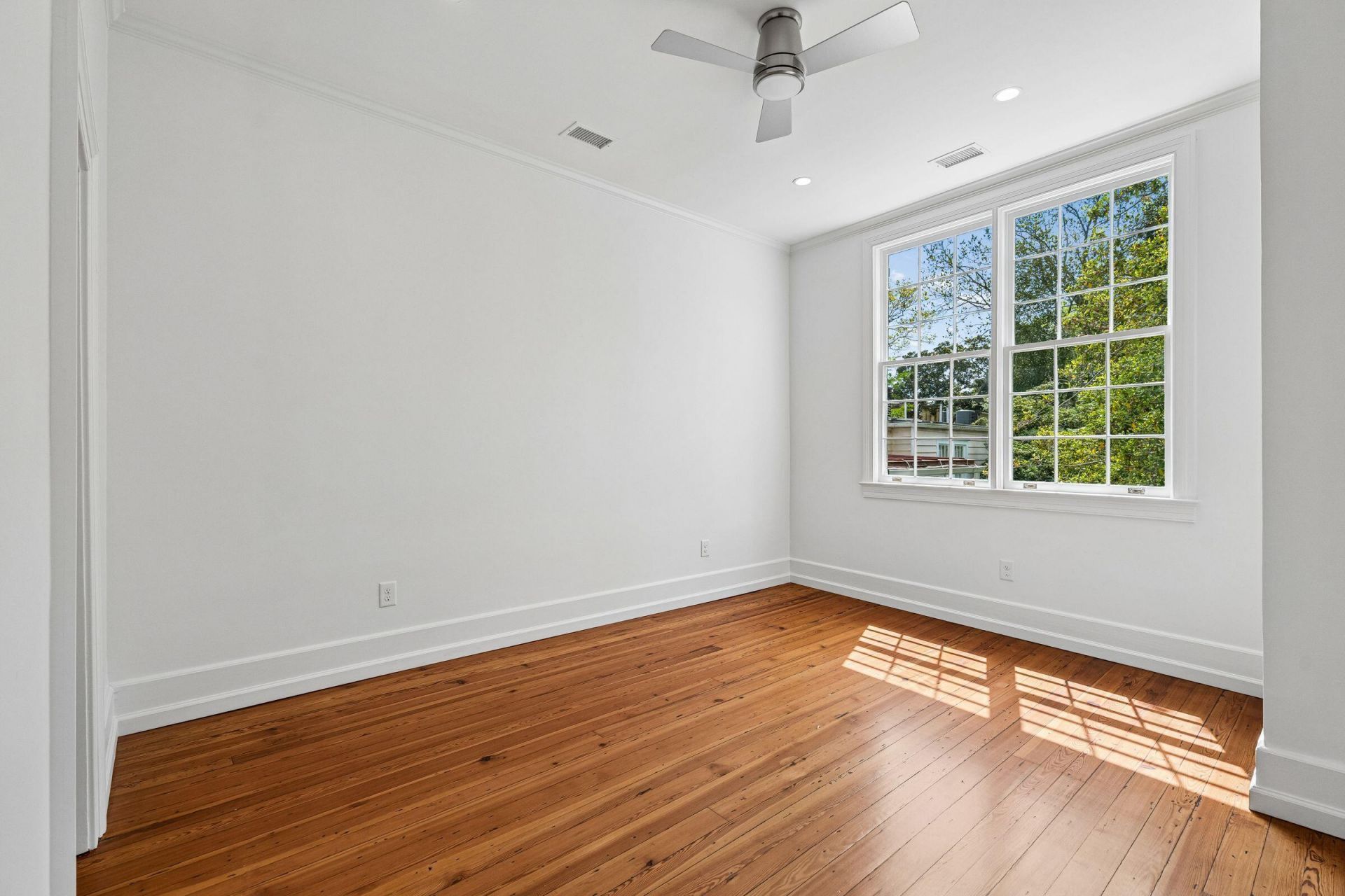 19 Water Street Photo 34