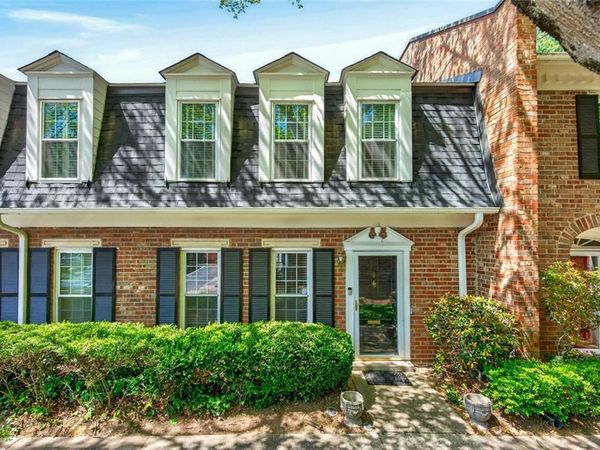 9 Scotland Place NW, Atlanta, GA 30318