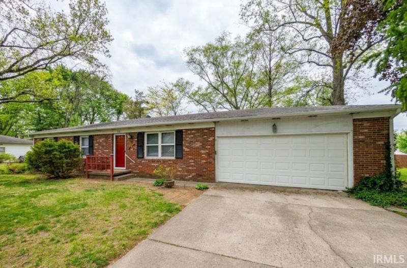 113 Lafferty Drive, Vincennes, IN 47591 Main Photo