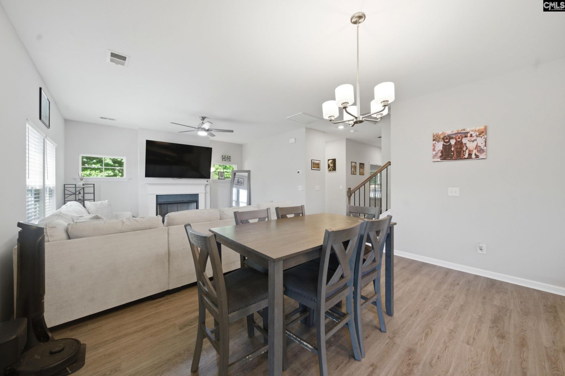 100 Leamington Way  Photo 15