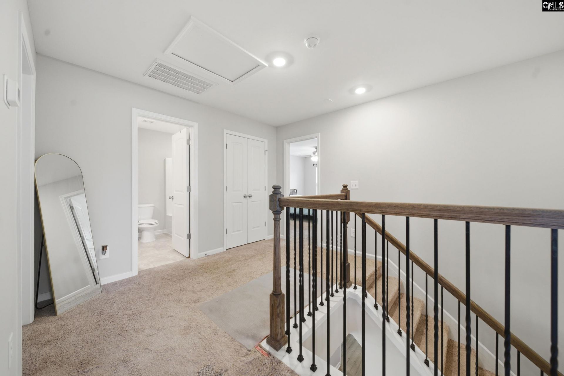 100 Leamington Way  Photo 22