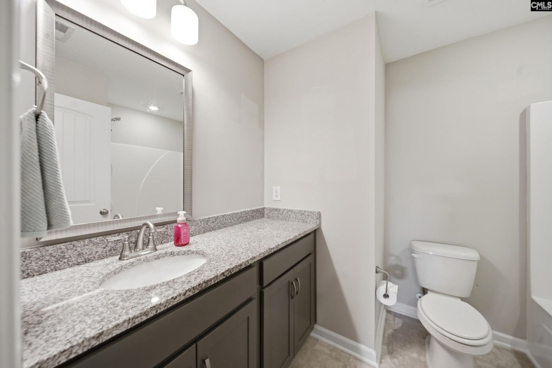 100 Leamington Way  Photo 25