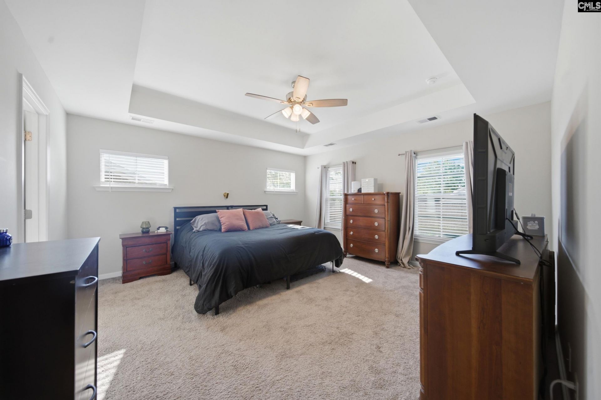 100 Leamington Way  Photo 29