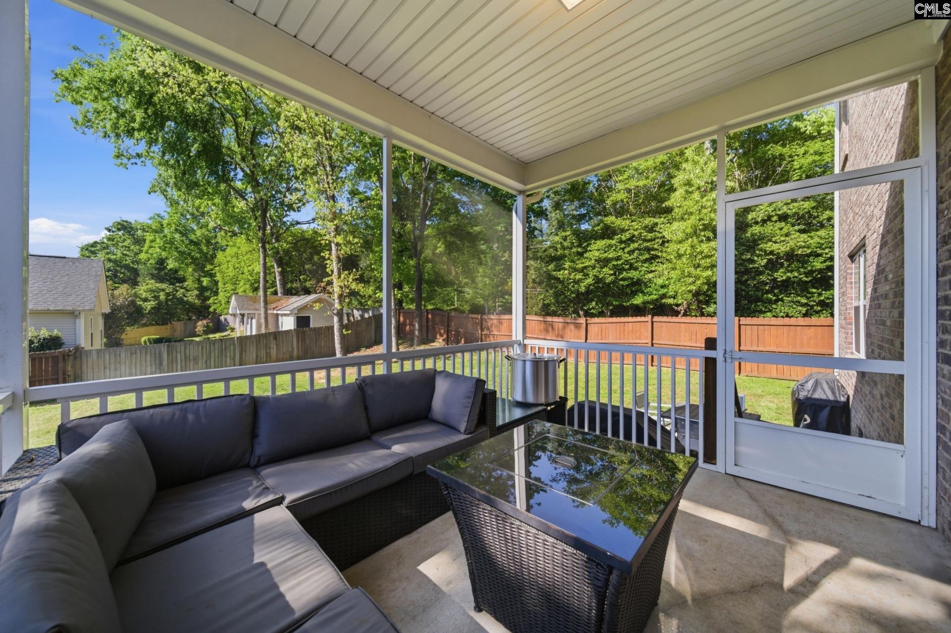 100 Leamington Way  Photo 34