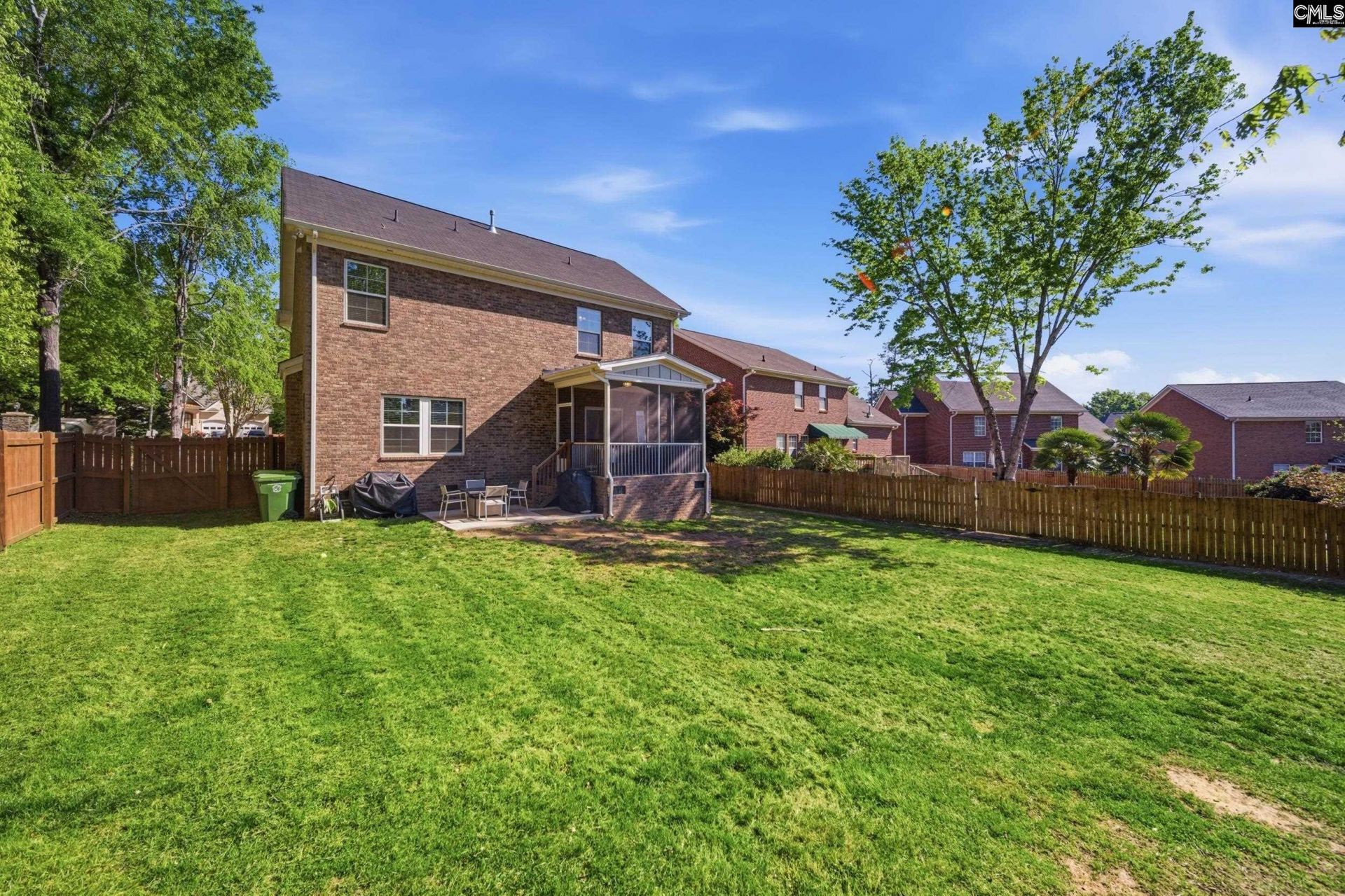 100 Leamington Way  Photo 38