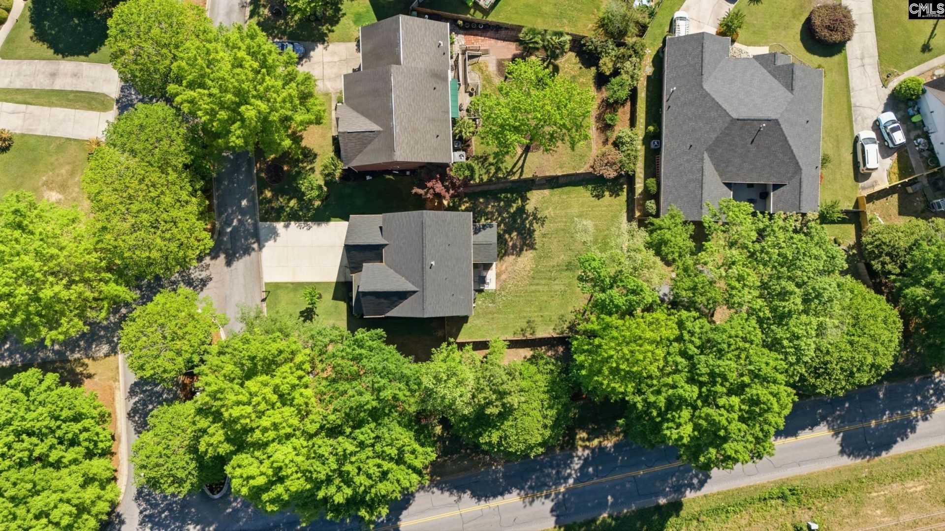 100 Leamington Way  Photo 42