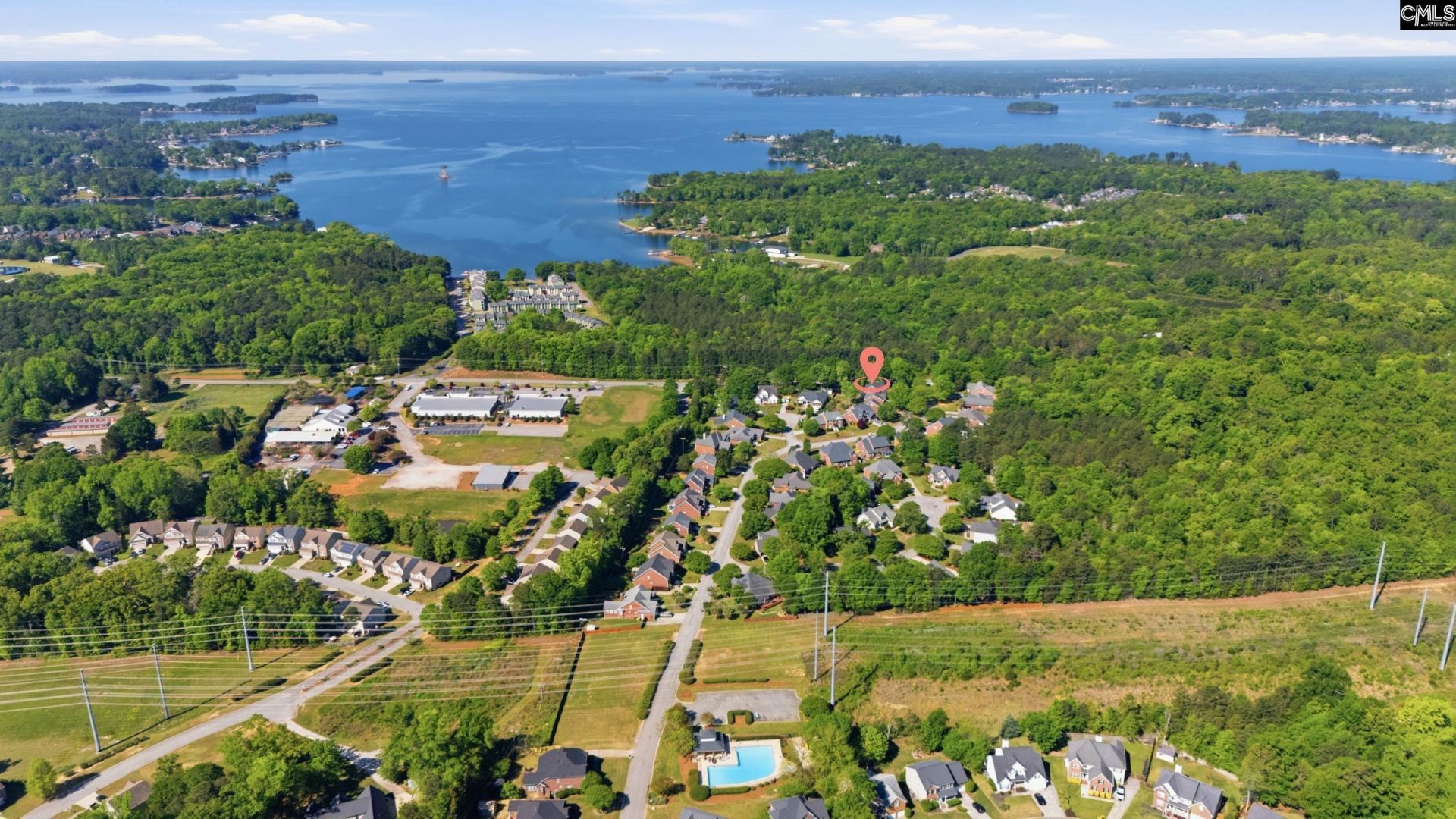 100 Leamington Way  Photo 44