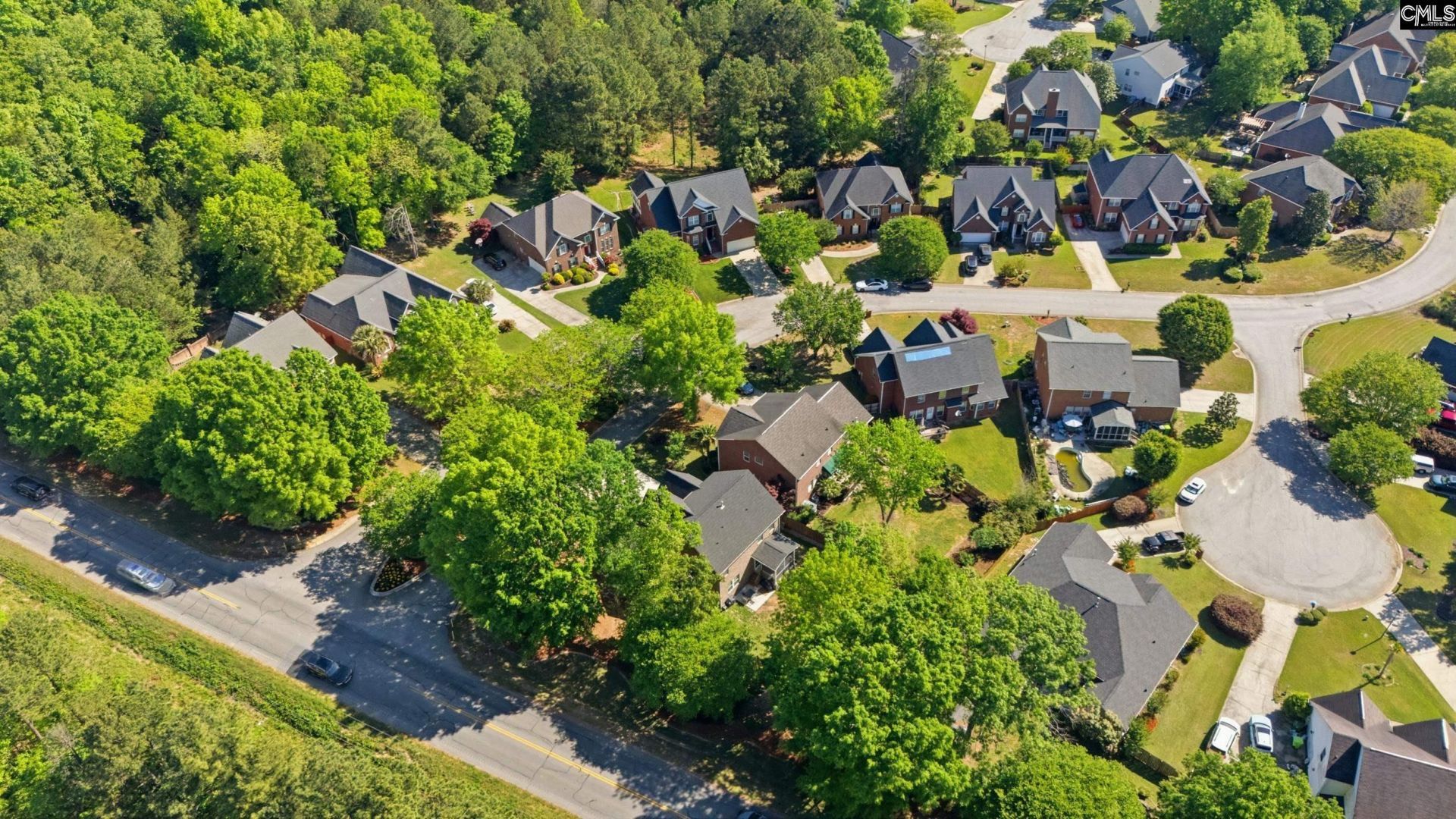 100 Leamington Way  Photo 48