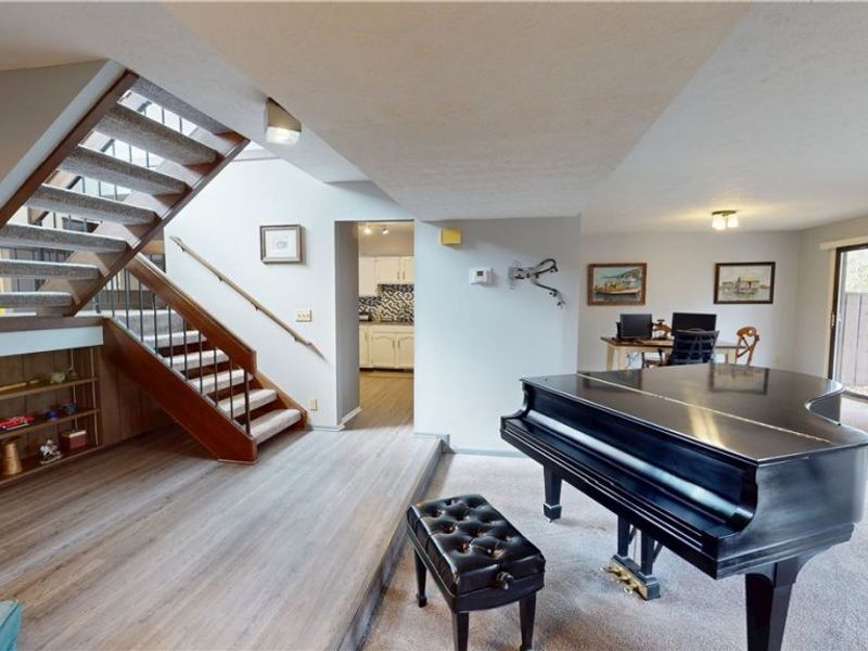 1939 Pine Drive, Kent, OH 44240 Photo 4