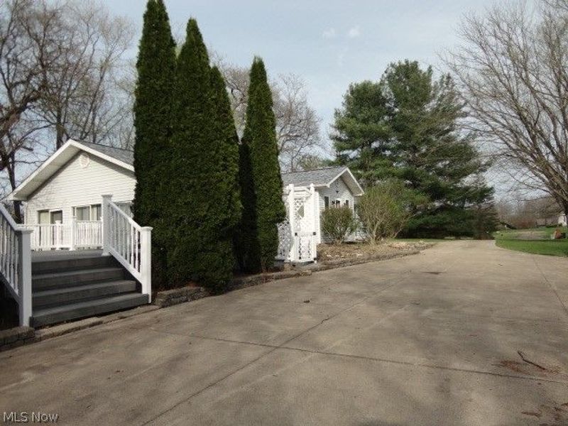 2252 N Medina Line Road, Akron, OH 44333 Photo 6