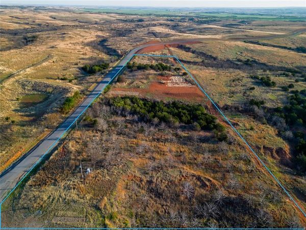 77878 N 2080 Road, Leedey, OK 73654